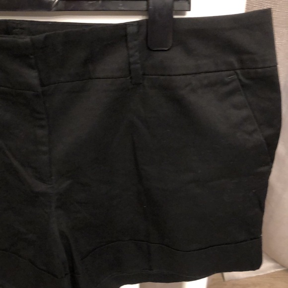 Women’s New York & Company shorts - Picture 2 of 7